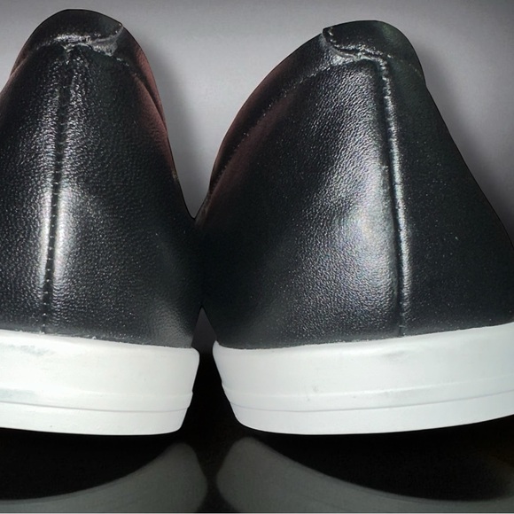 NEW Lori Goldstein Women’s SZ 11 Shoes Black Flats Shoes Leather Slip In - Picture 4 of 7